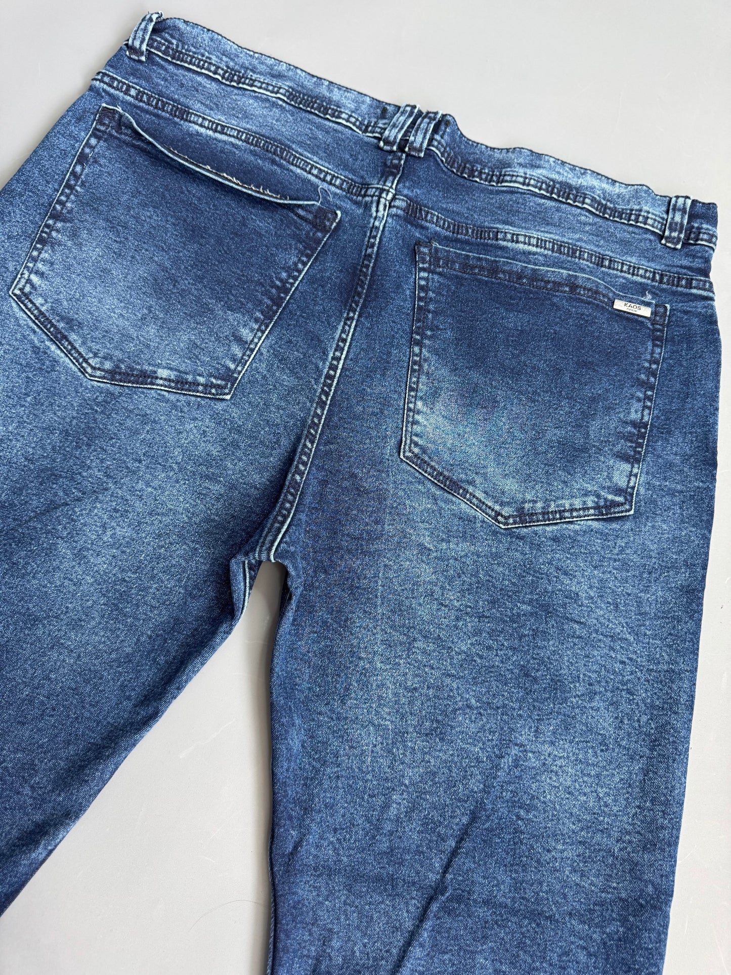 Jean Clásico Kaos Talla Grande