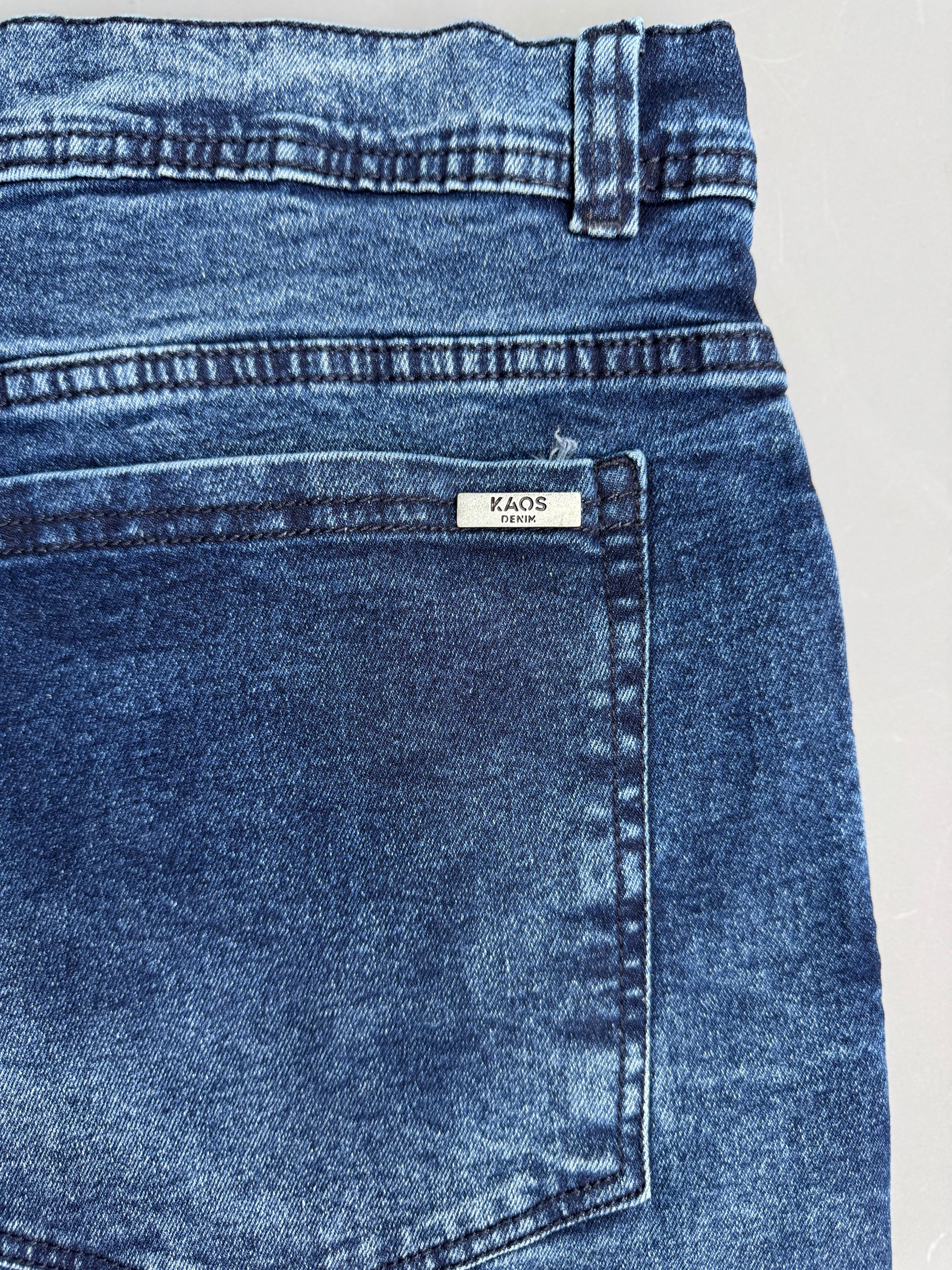 Jean Clásico Kaos Talla Grande
